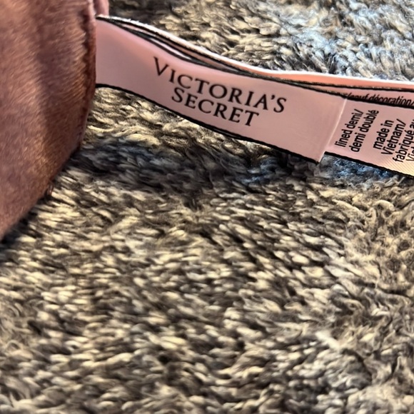 Victoria’s Secret wired bra - Picture 4 of 4